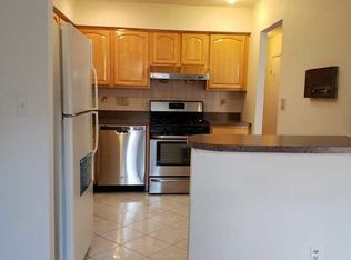 11046 72nd Rd APT 3, Forest Hills, NY 11375