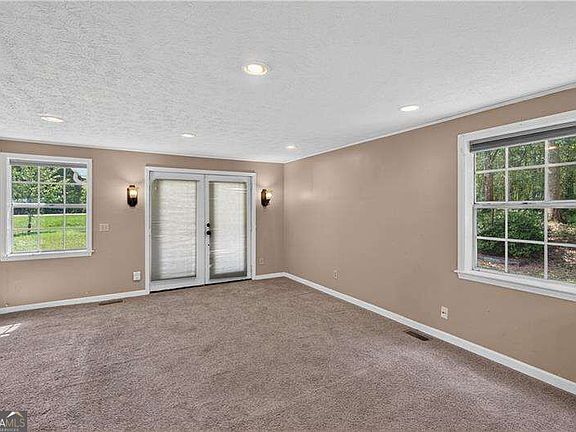 5th image of 3232 Morgan Rd