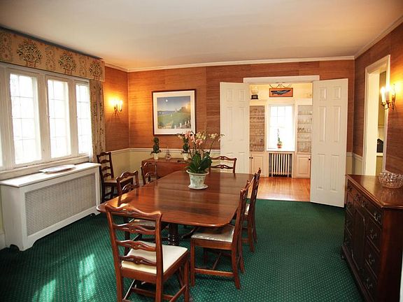 Outstanding tapestry brick Colonial