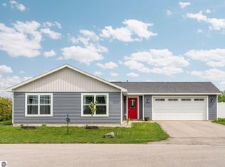 3632 Tanager Dr, Traverse City, MI