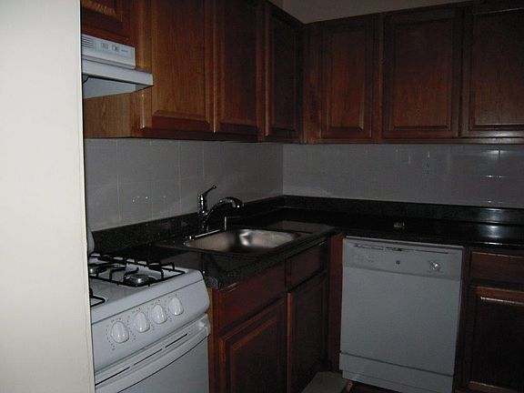 2nd image of 11814 83rd Ave APT 3M