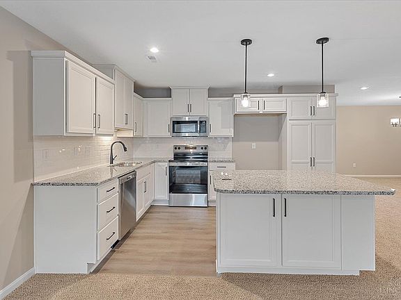 3rd image of 537 Tradition Rdg #81202