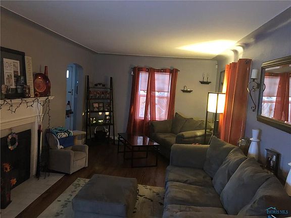 4th image of 646 S Prospect St