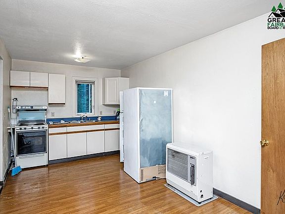4th image of 2140 & 2150 Sojourn Ln