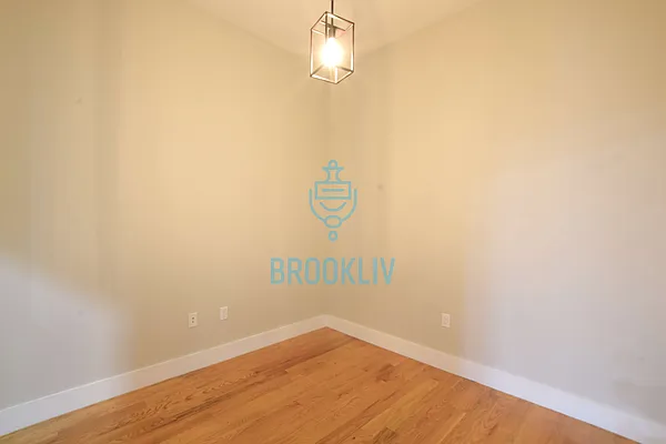 Rented by null | media 7