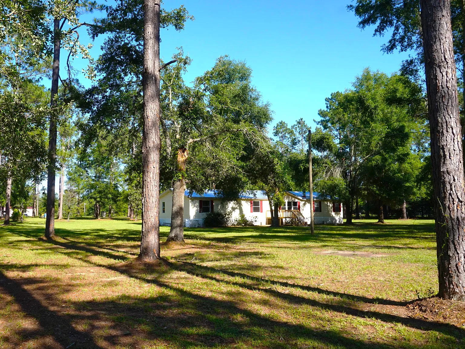 4 bed, 2280 sqft, $1,800 — Photo 2
