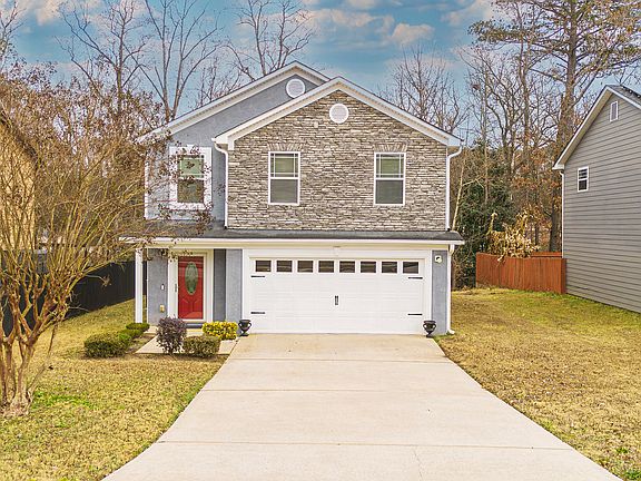 2nd image of 504 Simpson Rd