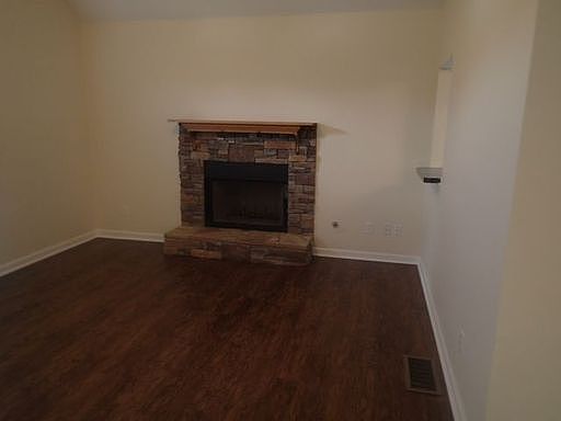 4th image of 6811 Hickory Hollow Dr