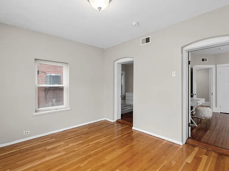 6010 Waterman Blvd — Photo 19
