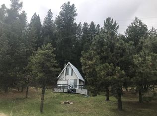 10121 Round Valley Rd, Cascade, ID 83611