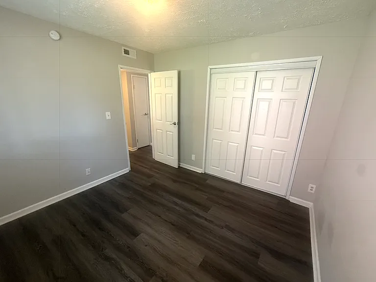4210 Huntington Ave — Photo 6
