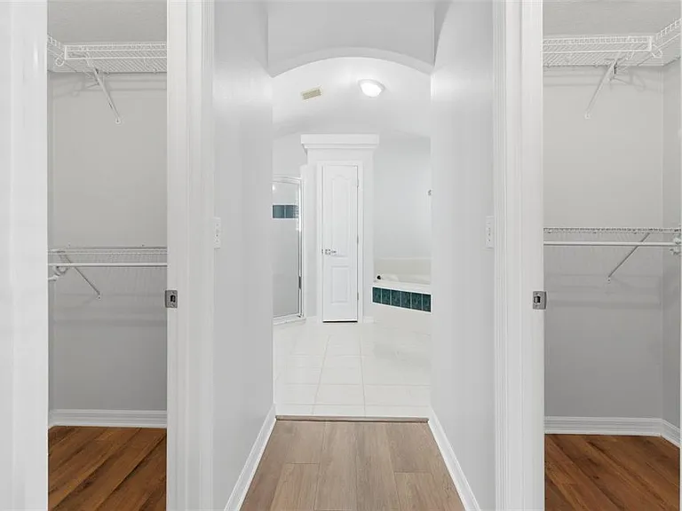 896 Princeton Dr — Photo 15