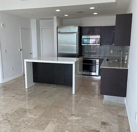 5th image of 950 Brickell Bay Dr APT 5009