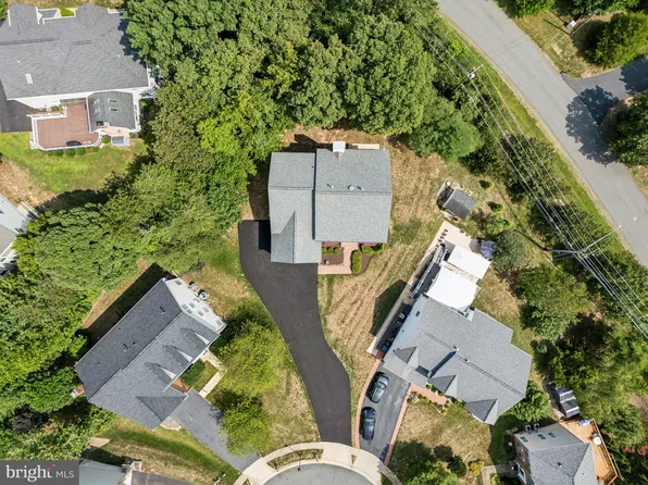 13303 Sturno Dr, Clifton, VA 20124