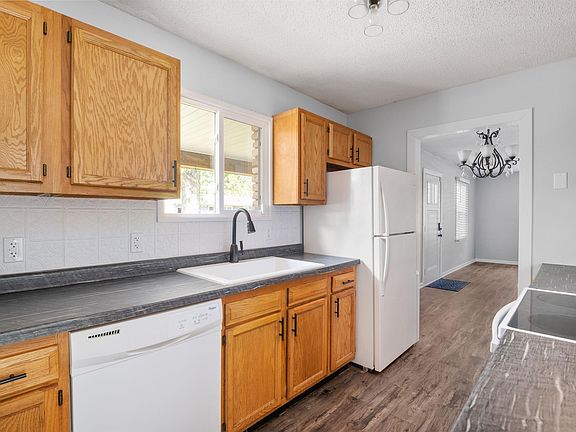 5th image of 2401 W Barcelona Dr