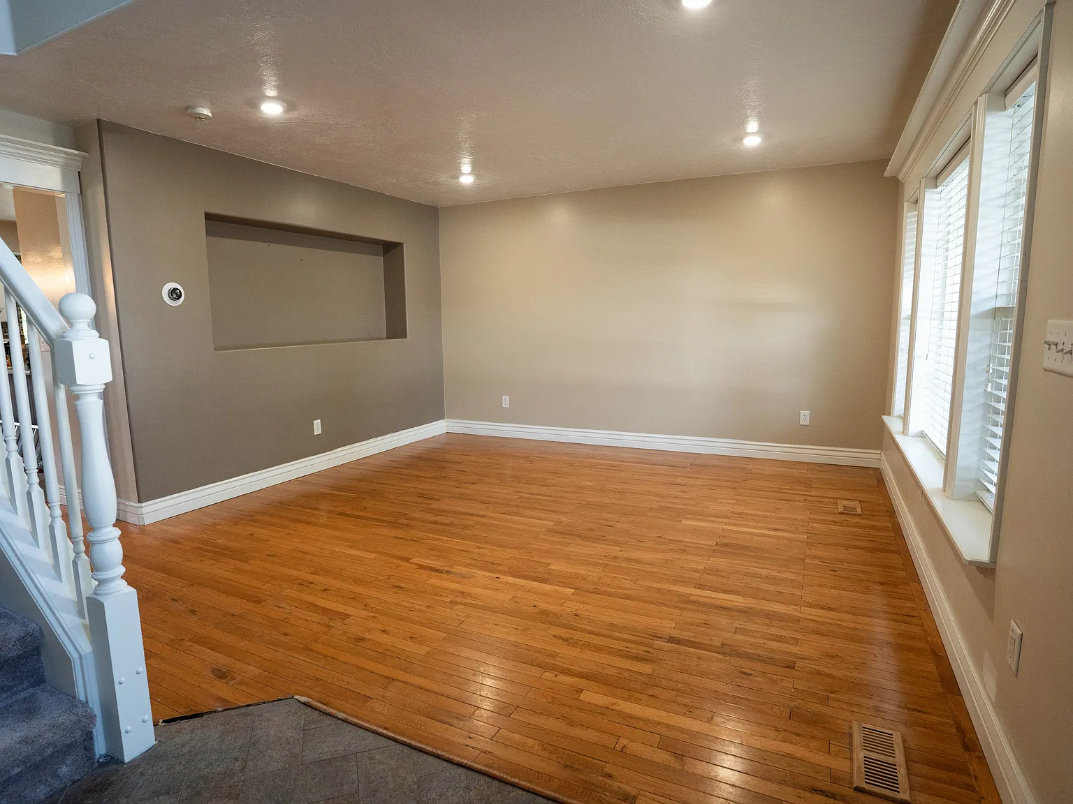 1687 N 2560 W — Photo 3