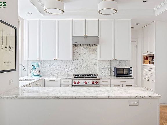 2nd image of 151 W 86th St APT 6C