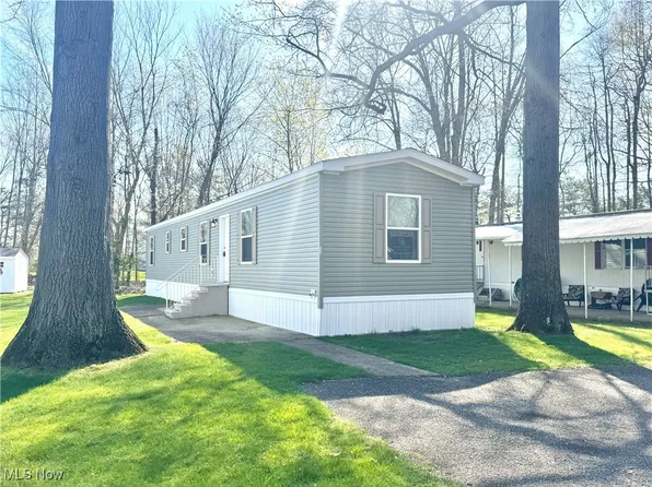 125 Northgate Dr NE, Warren, OH 44484