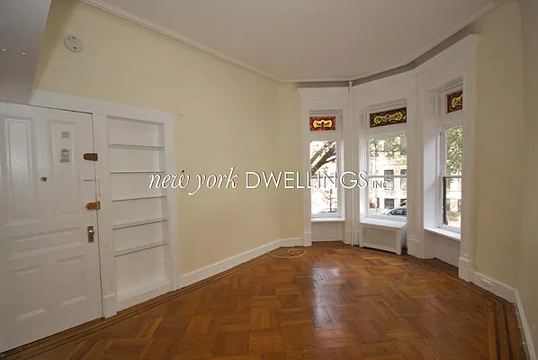Rented by New York Dwellings LLC | media 12