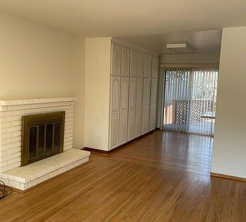 5th image of 2630 Maywood Dr