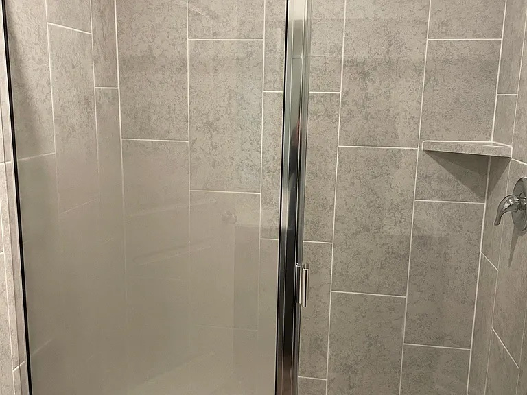 Master stand-in-shower