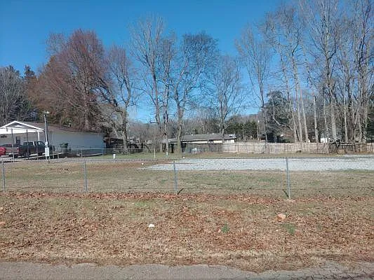 109 Waters Cir — Photo 6