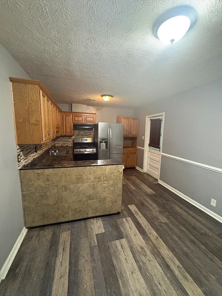 Building Photo - 1219 Biscayne Dr