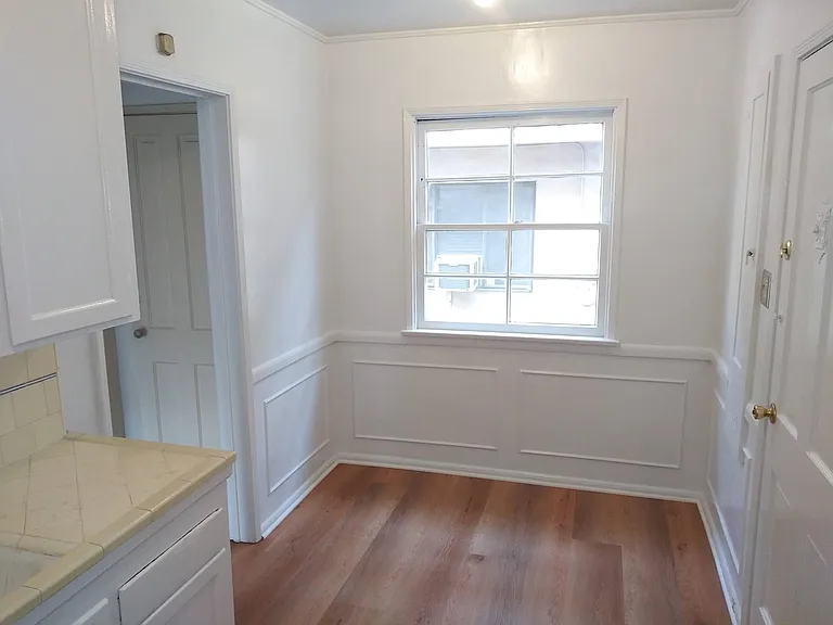 1421 N Laurel Ave #2 — Photo 7