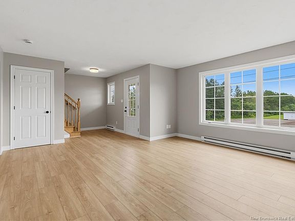 4th image of 973 Mapleton Rd