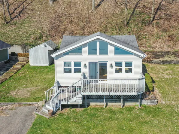 63243 Storeyhill St, Vandalia, MI 49095