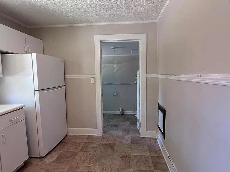 909 E Harrison Ave — Photo 9