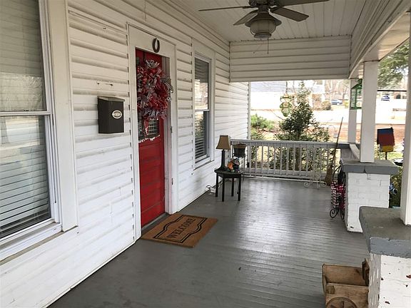 5th image of 424 E Main St