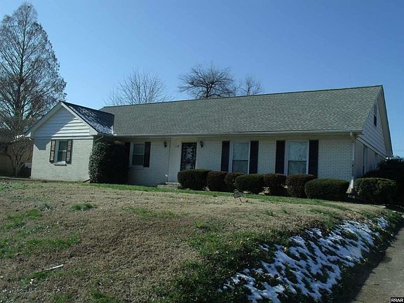 2nd image of 1107 Russell St