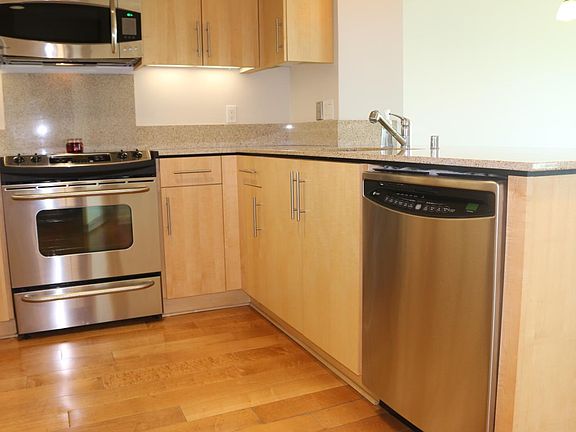 2nd image of 38 N Almaden Blvd Unit 505