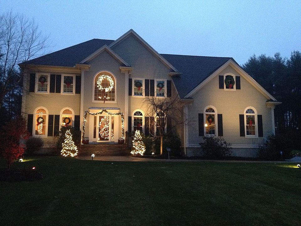 2nd image of 9 Pitcairn Way