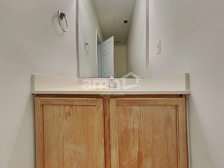1516 Clover Ridge Ct — Photo 8