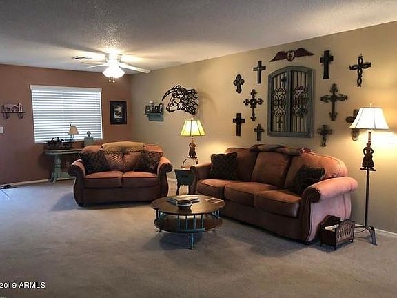 3rd image of 23015 E Oxbow Dr