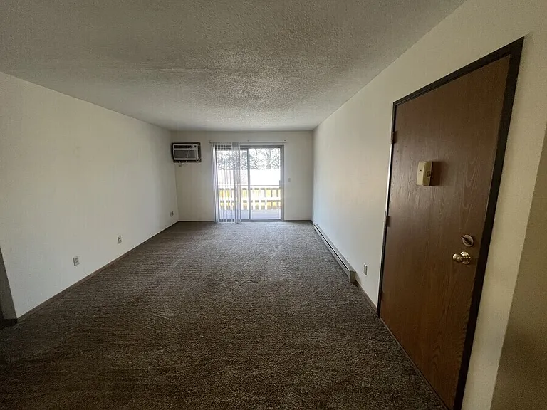 851 Driftwood Dr #1 — Photo 3