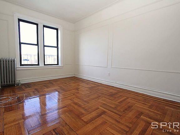 5th image of 3406 32nd St APT 5D