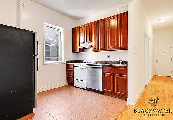 4th image of 208 W 140th St APT 17