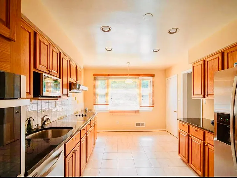 6504 Westland Rd — Photo 3