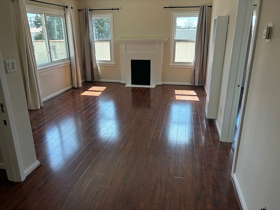 1st image of 577 1/2 N Windsor Blvd #3
