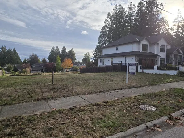 13518 15th Ave, Surrey, BC V4A 1L2