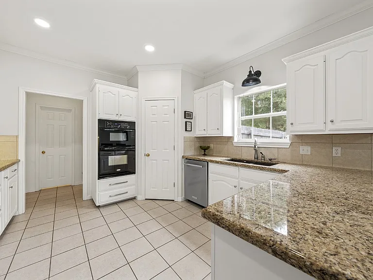1694 McLennan Crossing Rd — Photo 9