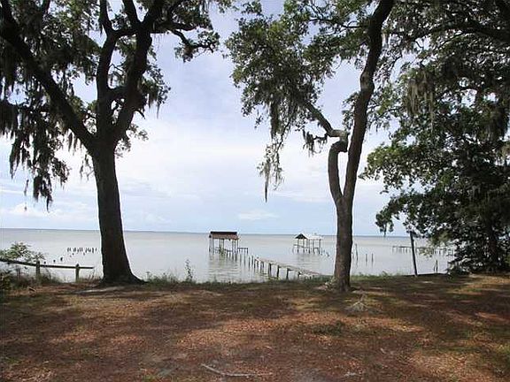 2nd image of 4748 Hickory Shores Blvd