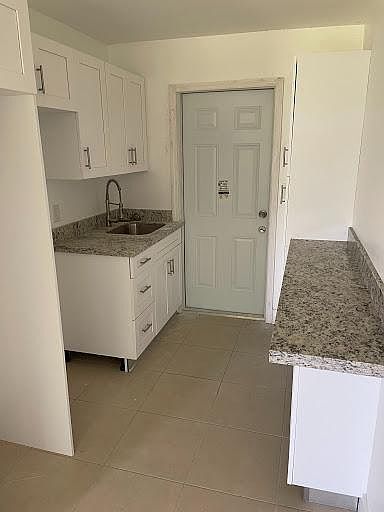 1st image of 809 NW 15th Ave