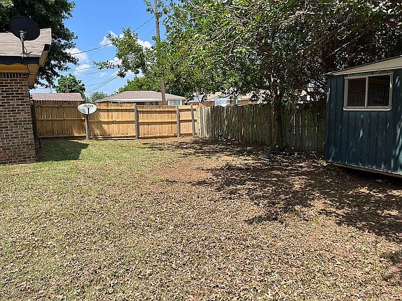 5th image of 4800 SE 20th St