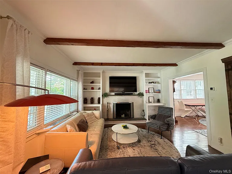 31 Jacobson Ave — Photo 3
