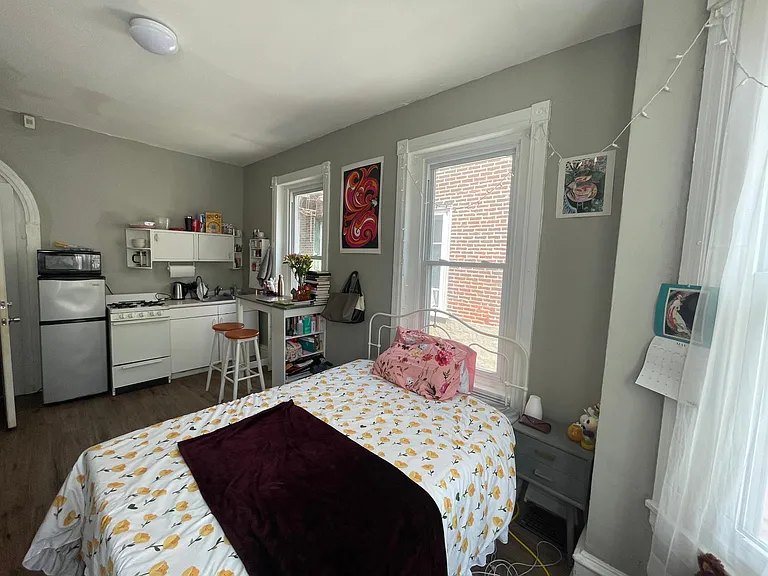 4124 Chester Ave #2R — Photo 2