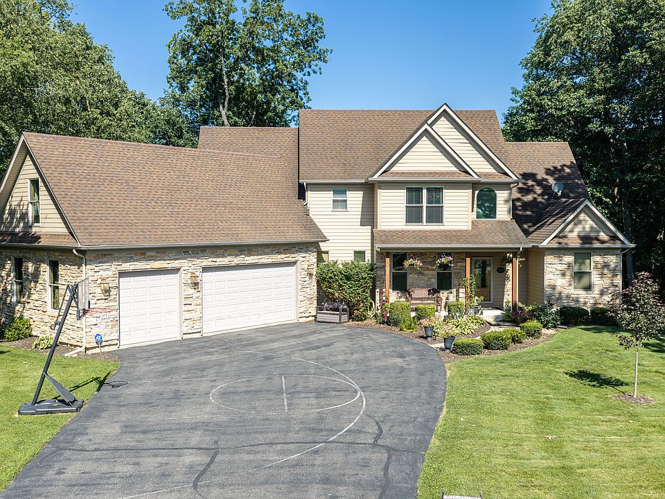 1st image of 4040 River Ridge Ln